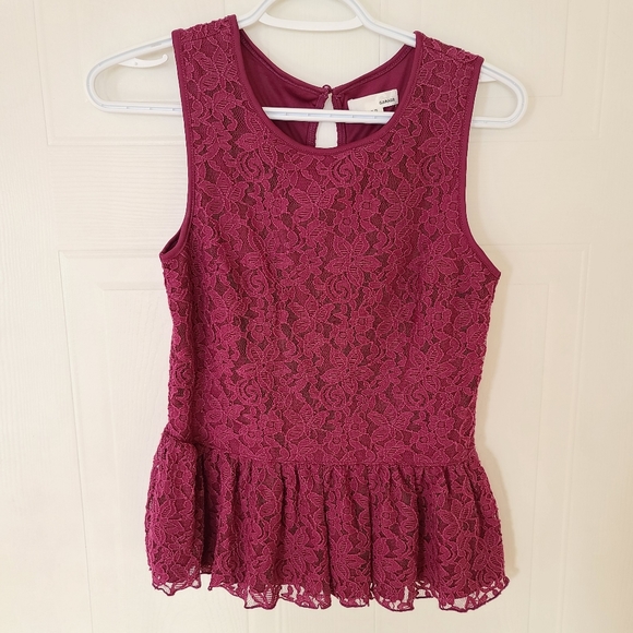 Garage Sleeveless Lace Peplum Top. Burgundy. XS. - Picture 1 of 3